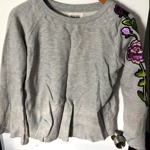 Gray Sweater with Floral Detail and Open Sleeve